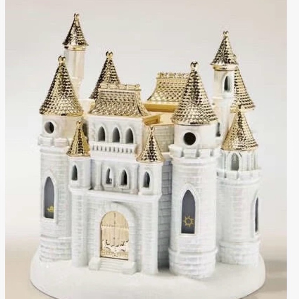 New Disney x Bath Body Works Princess Castle Candle Holder Lights Up NWT
